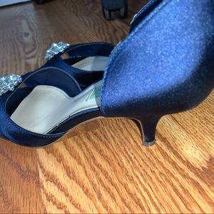 Royal blue vintage heels 💙